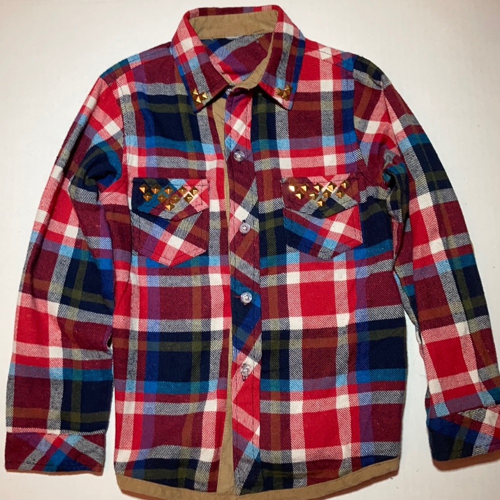 Plaid shirt with gold studs & elbow patch.